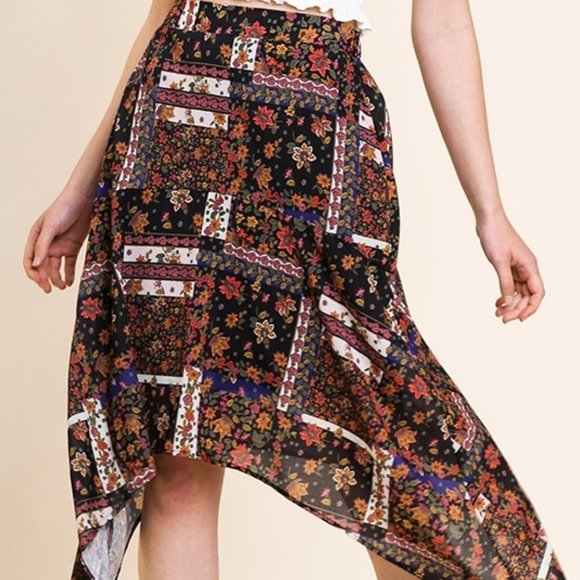 New UMGEE Small black floral asymmetrical hem elastic waist lined short skirt - Picture 3 of 7